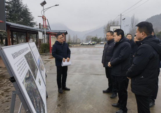陕西省宝鸡市渭滨区区长吴昱昕检查重点项目建设工作