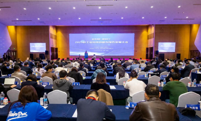 西凤股份公司“中国轻工业凤香型白酒工程技术研究中心”顺利通过复评