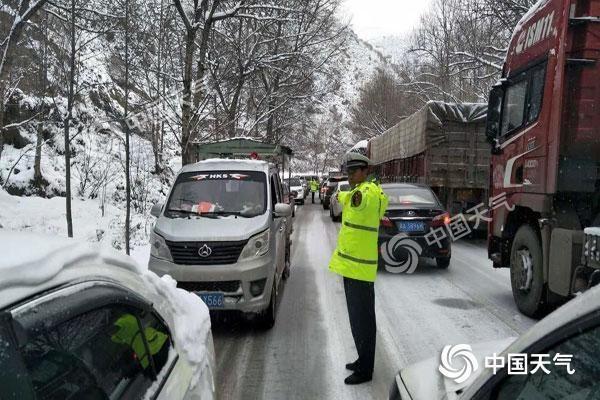 南方气温“断崖式”下跌频创新低 西部高海拔地区仍有雪