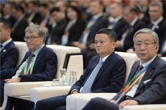 直击进博会：比尔·盖茨、马云出席平行论坛