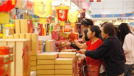 采购年货别中超市“攻心计”：商品摆放让人超额消费