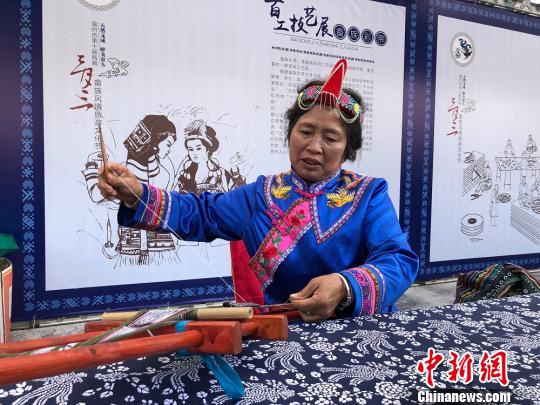 浙江温州畲家歌舞闹山村 喜迎“三月三”