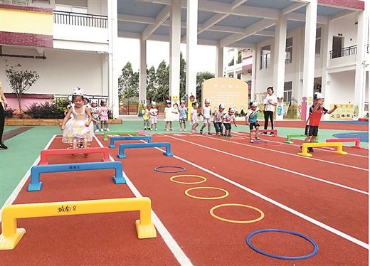 广西实施“双千计划”：投1000亿元，建1000所学校
