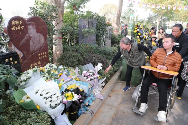 大爱！3岁确诊渐冻症、演唱筹钱助人…河南的王海龙一次次创造生命奇迹