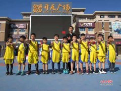 开封市青少年篮球赛在开元广场举行