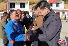 金秀：六段瑶寨193名贫困户喜迁新居