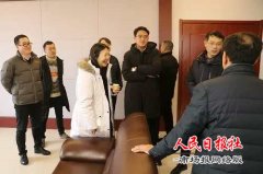   开封汴梁小宋城新春之际向“天河农庄”展开扶贫慰问活动