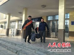  虞城县城管局开展“暖暖新年”学雷锋志愿服务活动