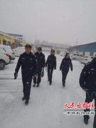    柳园口分局社区大队守护辖区平安稳定