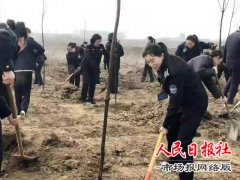 虞城县城管局积极参加市全民春季义务植树活动
