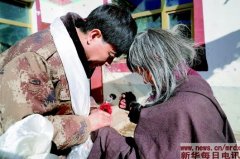 奔走25万公里 扶危助困践行信仰