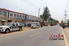 河南通许县交通局执法所对X016县道孙营段集中开展路域环境专项治理行动