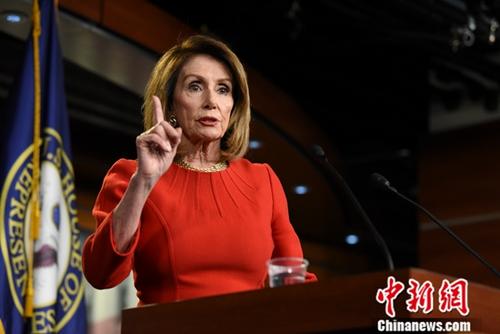 资料图：美国国会众议院议长、民主党人佩洛西在每周例行记者会上表示，司法部长巴尔应尽快公开“通俄门”报告。<a target='_blank'  data-cke-saved-href='http://www.chinanews.com/' href='http://www.chinanews.com/'>中新社</a>记者 陈孟统 摄