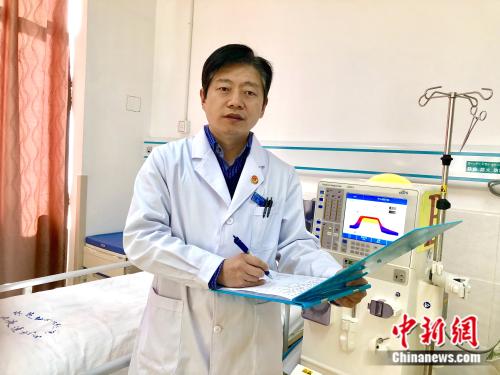 图为林芝市人民医院院长李欣。供图