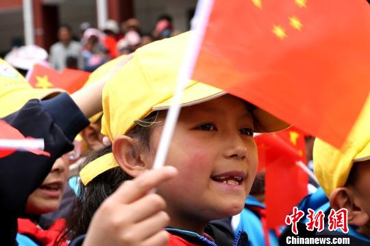 图为开幕现场。　贡桑拉姆 摄