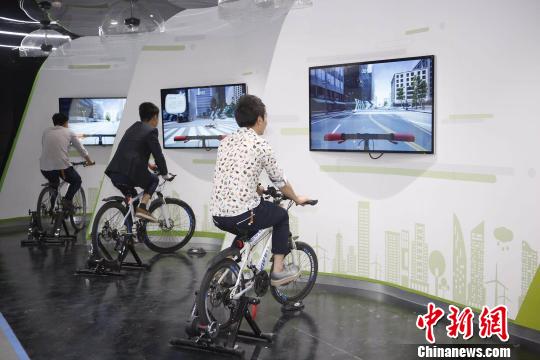 长治市垃圾分类科普体验馆正式开馆,馆内“垃圾”以第一人称“我们”出现,带领参观者探索垃圾分类处理全过程。 冯嘉伟 摄