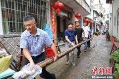 浙江遂昌村民制作70米感恩长粽 千斤长粽寄长情