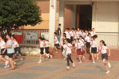 柳州景行小学开展防汛防洪紧急安全逃生演练及防溺水安全教育