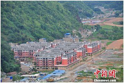 西畴县易地扶贫搬迁新兴社区集中安置点。<a target='_blank'  data-cke-saved-href='http://www.chinanews.com/' href='http://www.chinanews.com/' >中新网</a>记者 陈海峰 摄