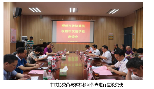 按住CTRL键使用鼠标滚轮缩放图片