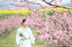 汉服热升温衍生大产业：消费人群超过200万人
