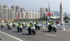 交警机动铁骑勤务模式国庆节前首次亮相宝鸡市
