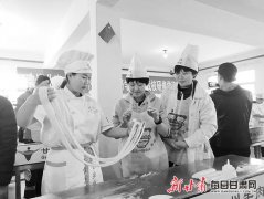 400多名北京学生慕名来兰州，学做牛肉面