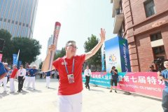 陈华铭：助听障者走出无声世界