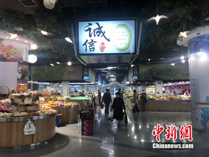 图为惠风菜场。林波 摄