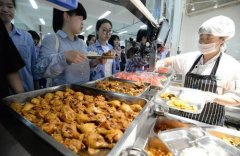 教育部发文：农村学校食堂不得对外承包或委托经营