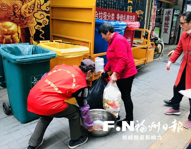 马尾推出移动垃圾分类车