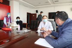    尉氏警方开展疫情防控期间民警、辅警健康咨询活动