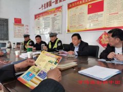 商丘交警走进张彭村开展“交通安全进农村服务春耕复产”活动